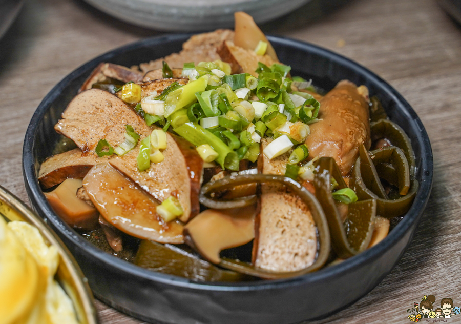 祿賜LUCI 咖哩 拌麵 皮蛋麵 乾麵 乾拌麵 雞湯 雞腿 咖哩 日式 隱藏版 熱河街美食 熱河美食 高醫美食 