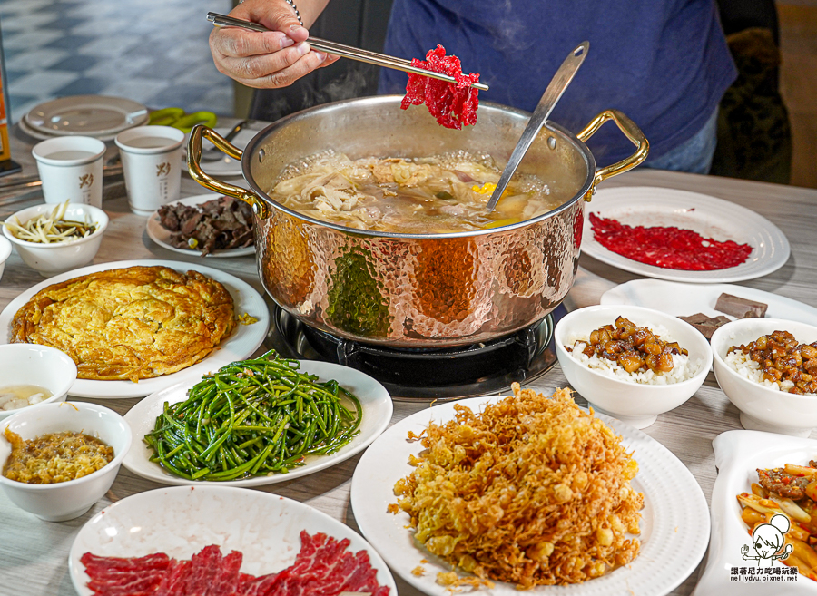 享牛 溫體牛 火鍋 鍋物 牛肉湯 溫體牛肉 熱炒 聚餐 聚會 包廂 高雄宵夜 