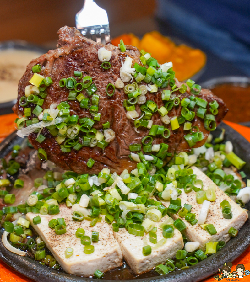 大港參貳牛排館 鼎山店 學區美食 鼎山家樂福 台式牛排 鐵板牛排 好吃 雙拼 加料 加量 澎派 好吃 自助吧