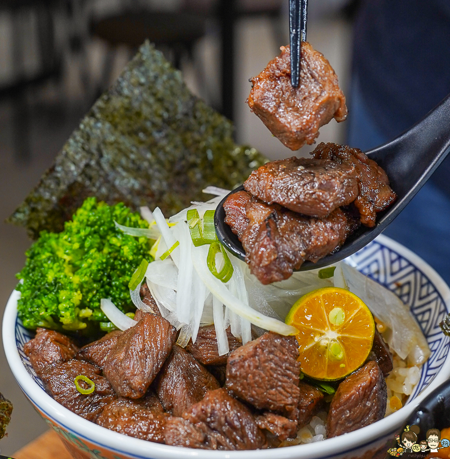 仁武美食 牛丁次郎坊 燒肉 丼飯 拉麵 宵夜 晚餐 聚餐 好停車 