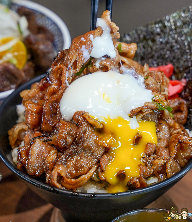 仁武美食 牛丁次郎坊 燒肉 丼飯 拉麵 宵夜 晚餐 聚餐 好停車 