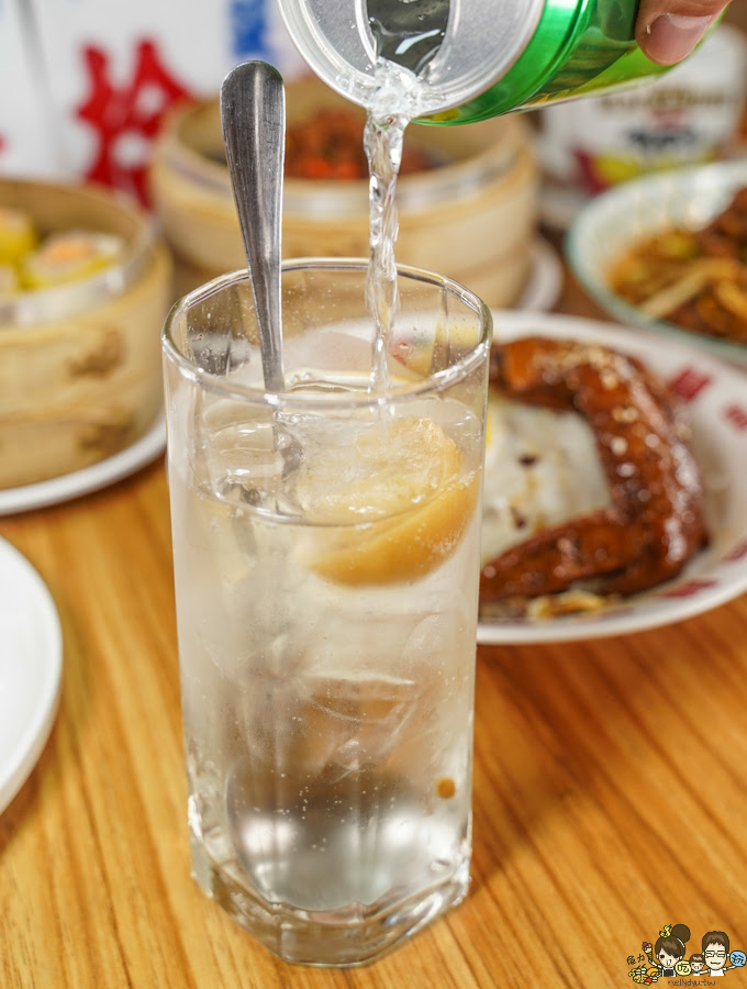 拾悅小館 高雄港點 港式飲茶 茶餐廳 港點 蒸籠 必吃 蘿蔔糕 巷弄 高雄巷弄美食 懷舊