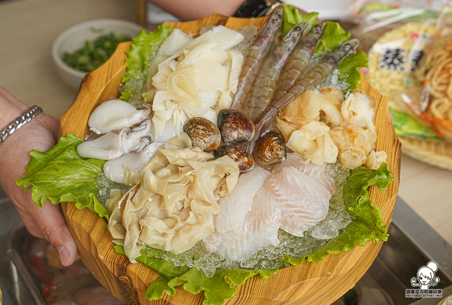 星野肉肉鍋 高雄五甲公園店 鳳山 吃到飽 五甲 聚餐 聚會 公司行號 慶生 尾牙