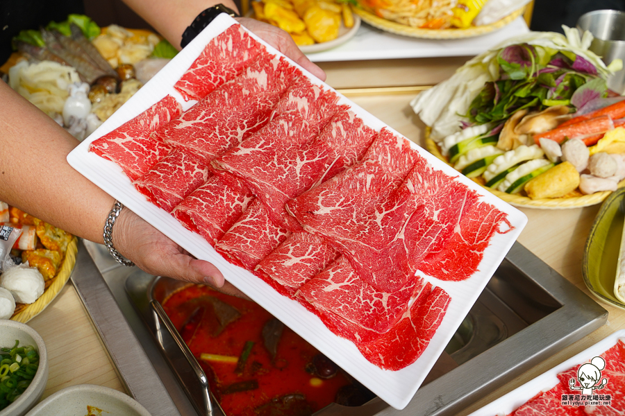 星野肉肉鍋 高雄五甲公園店 鳳山 吃到飽 五甲 聚餐 聚會 公司行號 慶生 尾牙