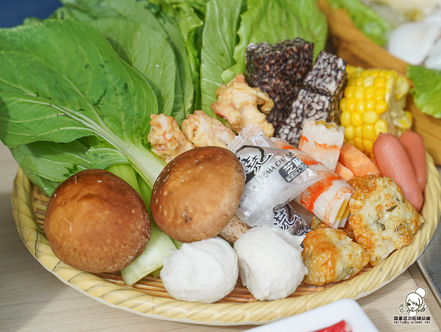 星野肉肉鍋 高雄五甲公園店 鳳山 吃到飽 五甲 聚餐 聚會 公司行號 慶生 尾牙