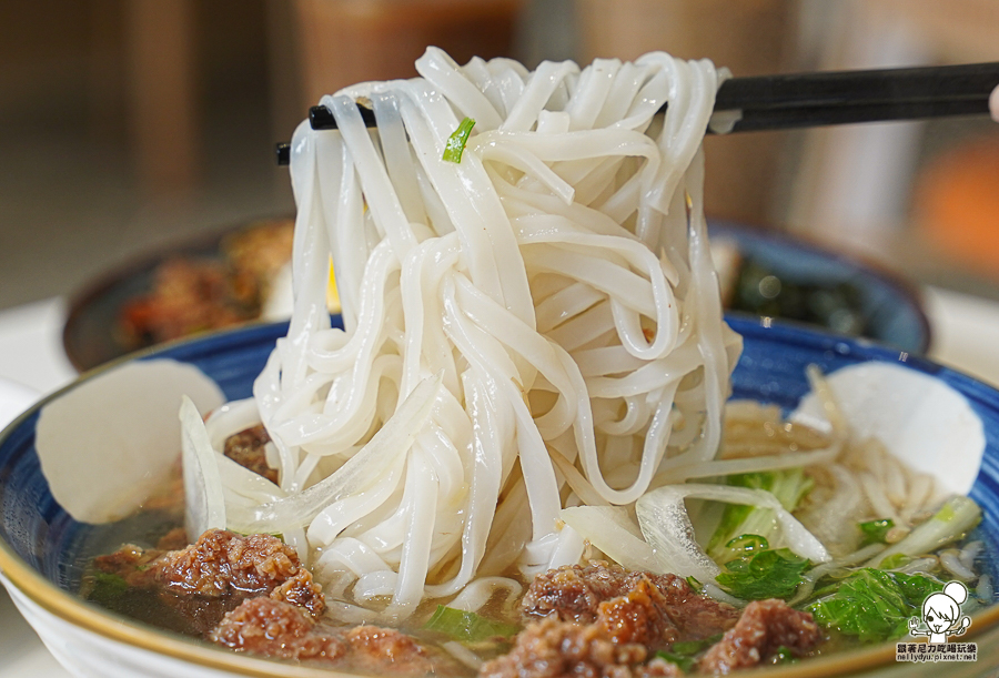 越好吃越南料理 越式 聚餐 開胃 嘉義美食 太保 好停車 超開胃 火鍋 鍋物 推推鍋 帽子鍋