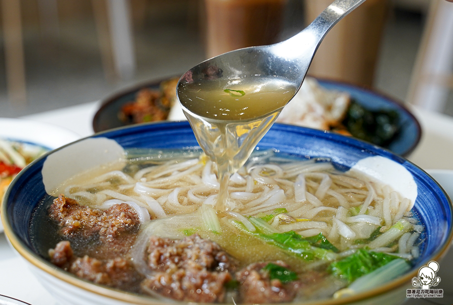 越好吃越南料理 越式 聚餐 開胃 嘉義美食 太保 好停車 超開胃 火鍋 鍋物 推推鍋 帽子鍋