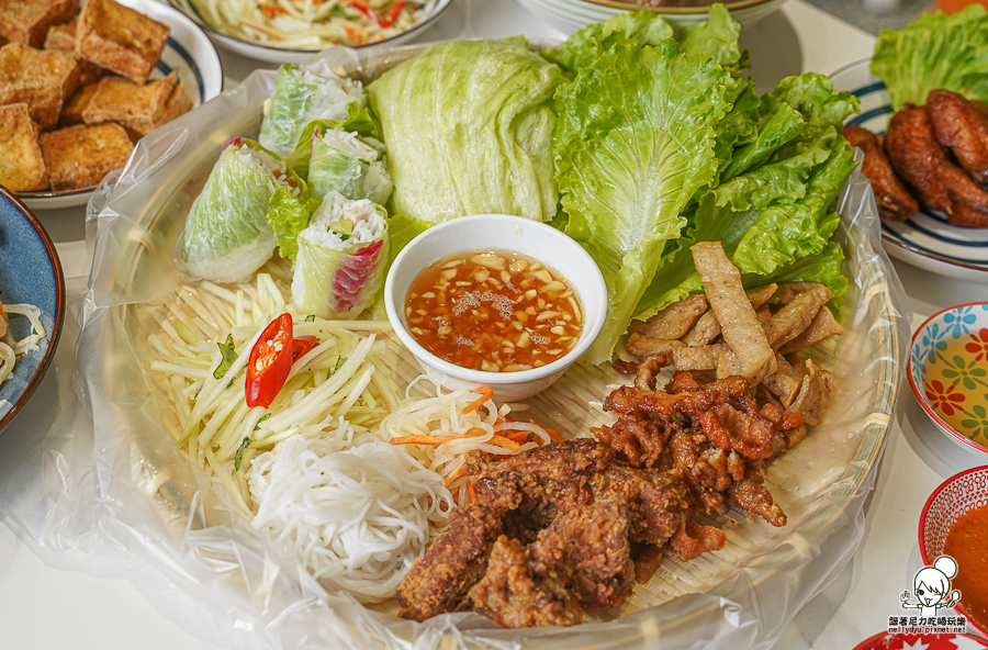 越好吃越南料理 越式 聚餐 開胃 嘉義美食 太保 好停車 超開胃 火鍋 鍋物 推推鍋 帽子鍋