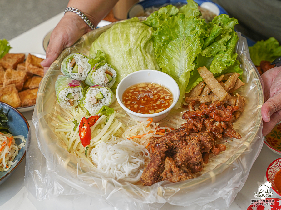 越好吃越南料理 越式 聚餐 開胃 嘉義美食 太保 好停車 超開胃 火鍋 鍋物 推推鍋 帽子鍋