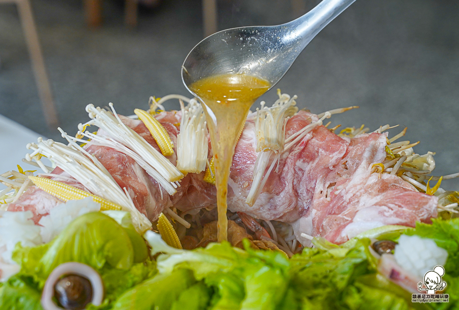 越好吃越南料理 越式 聚餐 開胃 嘉義美食 太保 好停車 超開胃 火鍋 鍋物 推推鍋 帽子鍋