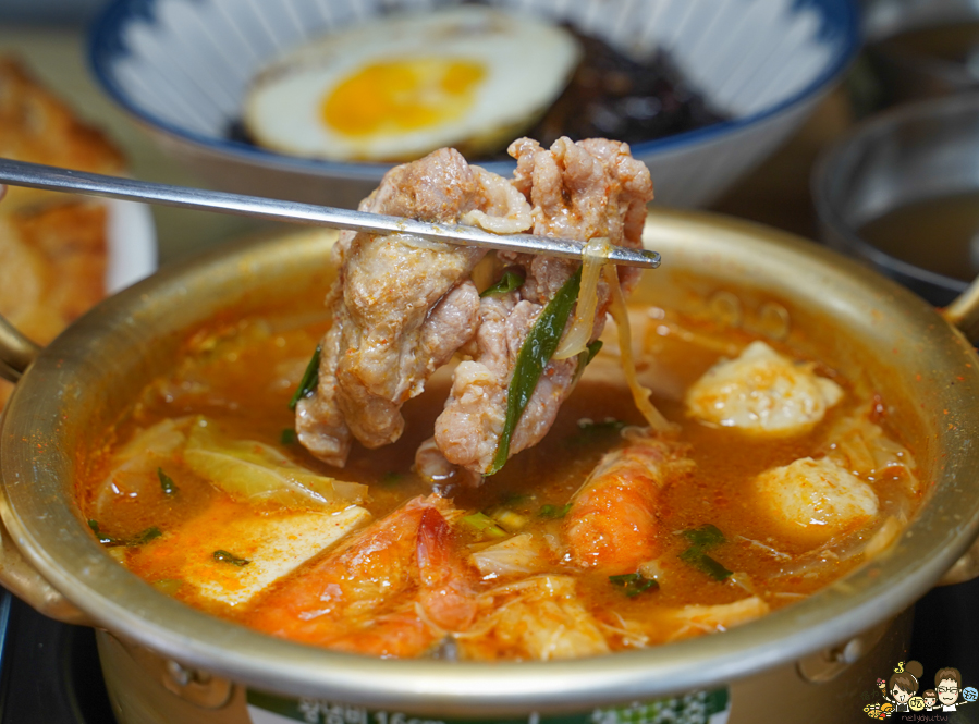 李氏朝鮮館 武廟 韓式 銅板烤肉 石鍋拌飯 大醬湯 味噌湯 煎餅 海鮮煎餅 泡菜 聚餐 家庭 免費海帶湯 