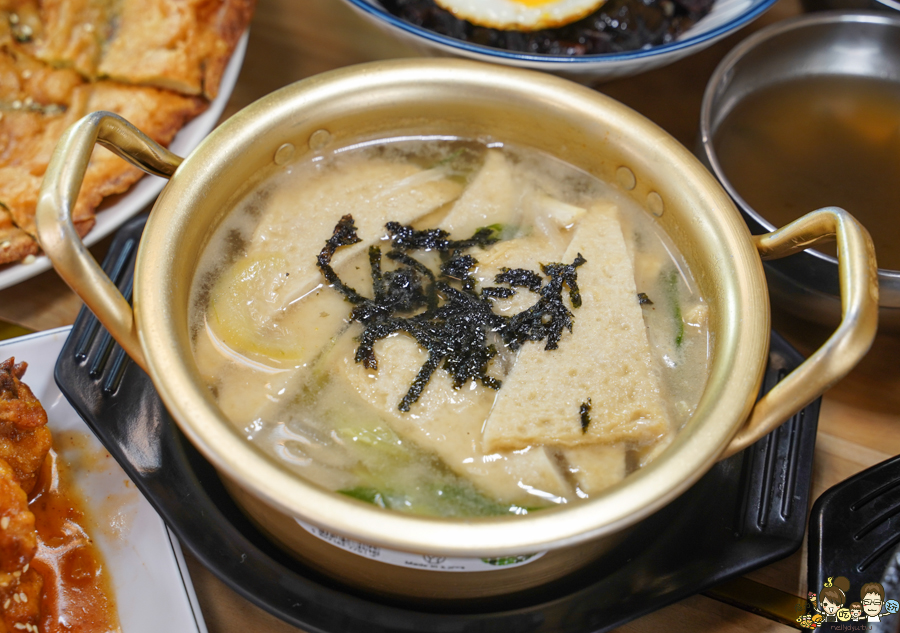 李氏朝鮮館 武廟 韓式 銅板烤肉 石鍋拌飯 大醬湯 味噌湯 煎餅 海鮮煎餅 泡菜 聚餐 家庭 免費海帶湯 