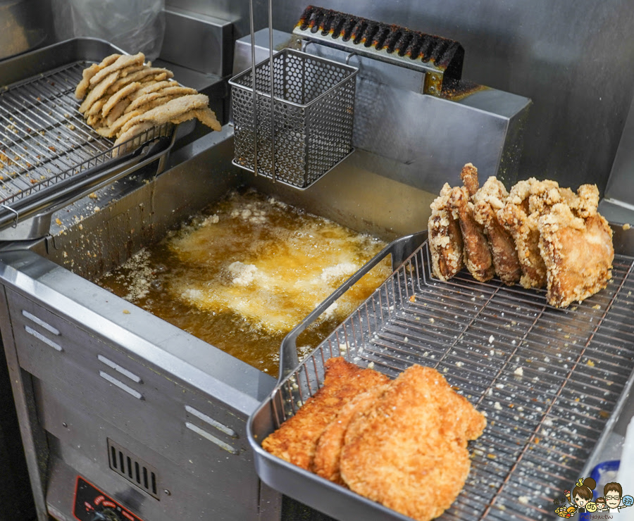 老闆不夠辣 覺民 好吃 三民區 高雄咖哩 文山特區 咖哩飯 炸物 高雄最強 銅板咖哩 銅板美食 必吃 學區 親子