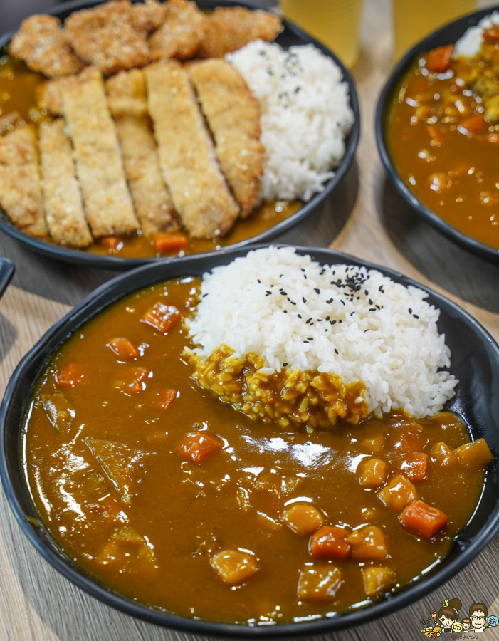 老闆不夠辣 覺民 好吃 三民區 高雄咖哩 文山特區 咖哩飯 炸物 高雄最強 銅板咖哩 銅板美食 必吃 學區 親子