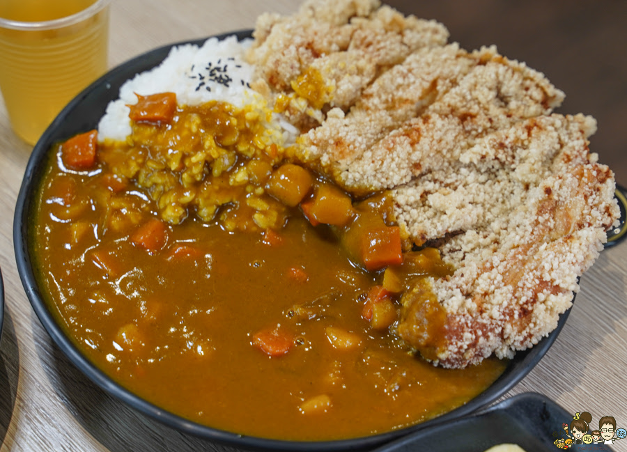 老闆不夠辣 覺民 好吃 三民區 高雄咖哩 文山特區 咖哩飯 炸物 高雄最強 銅板咖哩 銅板美食 必吃 學區 親子