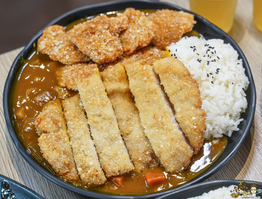老闆不夠辣 覺民 好吃 三民區 高雄咖哩 文山特區 咖哩飯 炸物 高雄最強 銅板咖哩 銅板美食 必吃 學區 親子