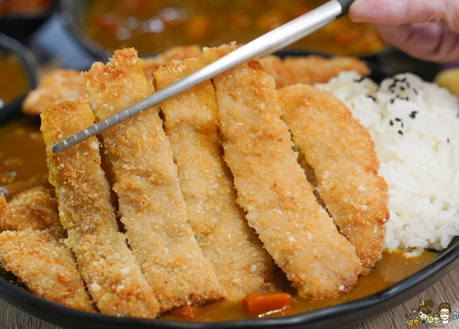 老闆不夠辣 覺民 好吃 三民區 高雄咖哩 文山特區 咖哩飯 炸物 高雄最強 銅板咖哩 銅板美食 必吃 學區 親子