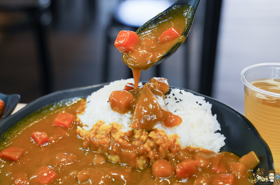 老闆不夠辣 覺民 好吃 三民區 高雄咖哩 文山特區 咖哩飯 炸物 高雄最強 銅板咖哩 銅板美食 必吃 學區 親子