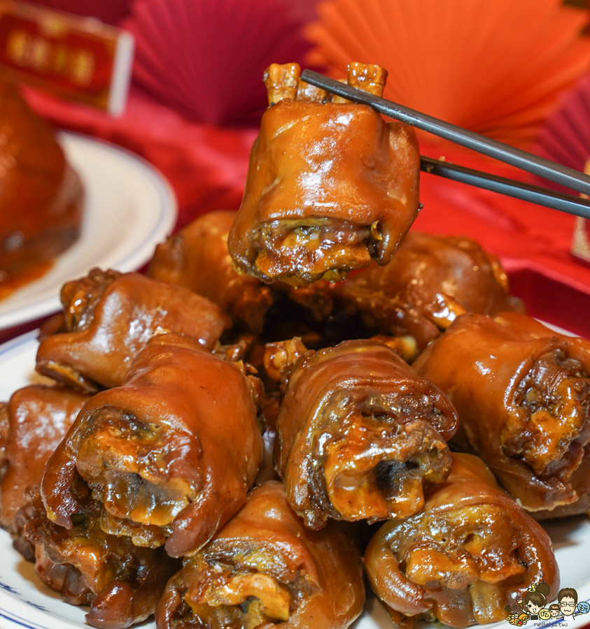 鄧師傅功夫菜 鄧師傅功夫年菜 年菜 高雄年菜 團圓飯 豬腳 酸菜白肉鍋 佛跳牆 經典 辦桌 懷舊 眷村 美味 在地老字號