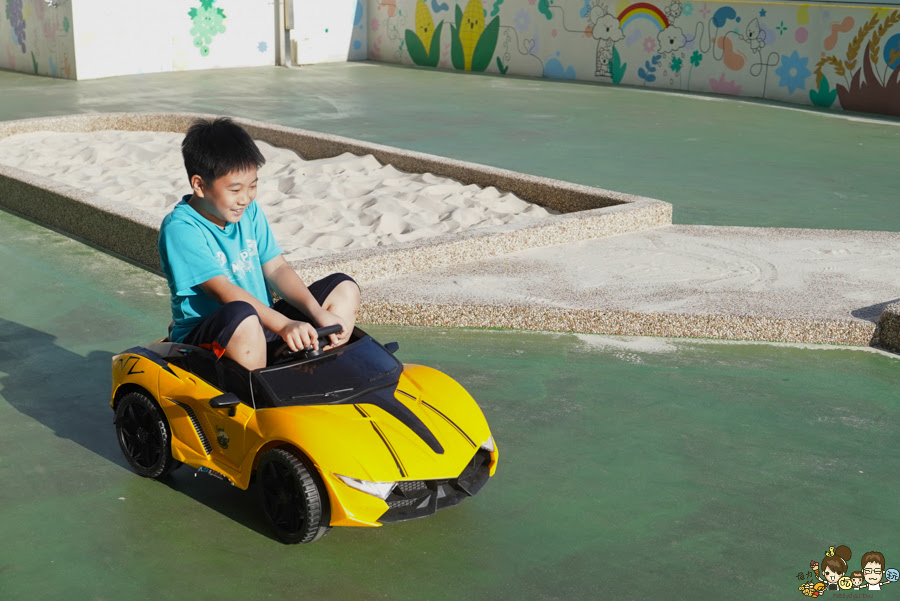 彰化住宿 彰化飯店 中部 親子 高鐵附近 好玩 有趣 推薦 親子住宿 五人房 馥御花園酒店
