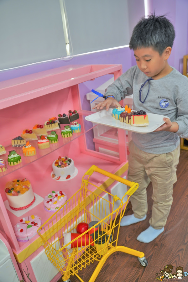 彰化住宿 彰化飯店 中部 親子 高鐵附近 好玩 有趣 推薦 親子住宿 五人房 馥御花園酒店