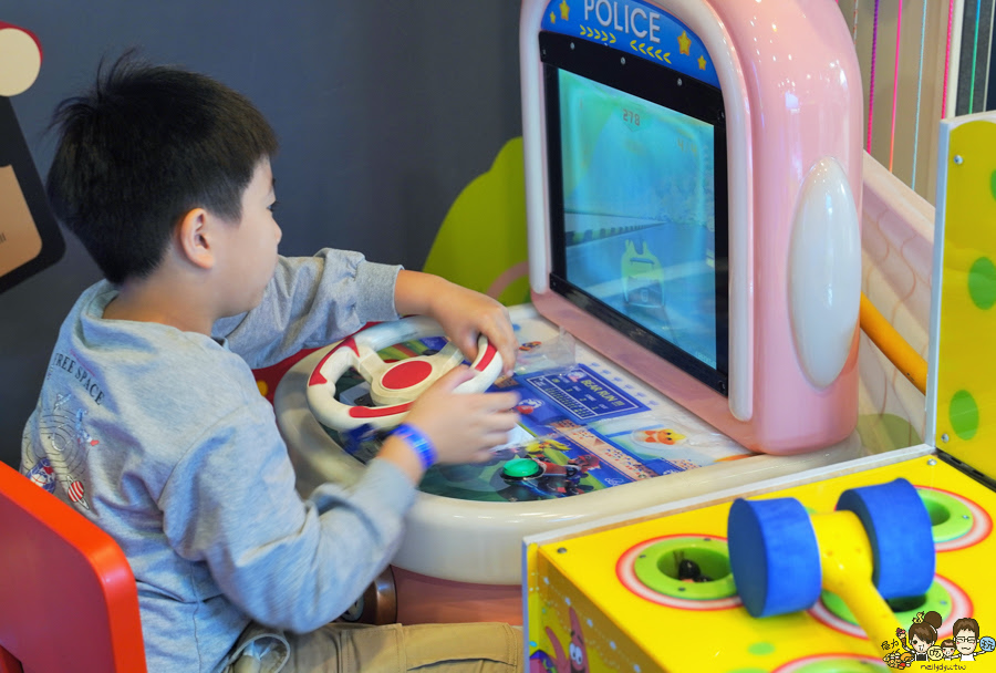 彰化住宿 彰化飯店 中部 親子 高鐵附近 好玩 有趣 推薦 親子住宿 五人房 馥御花園酒店