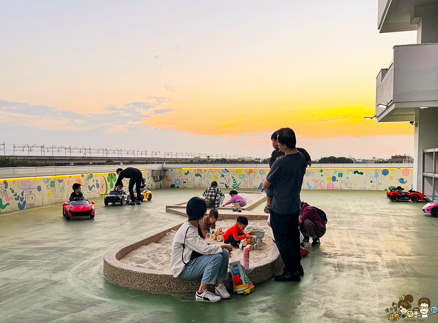 彰化住宿 彰化飯店 中部 親子 高鐵附近 好玩 有趣 推薦 親子住宿 五人房 馥御花園酒店
