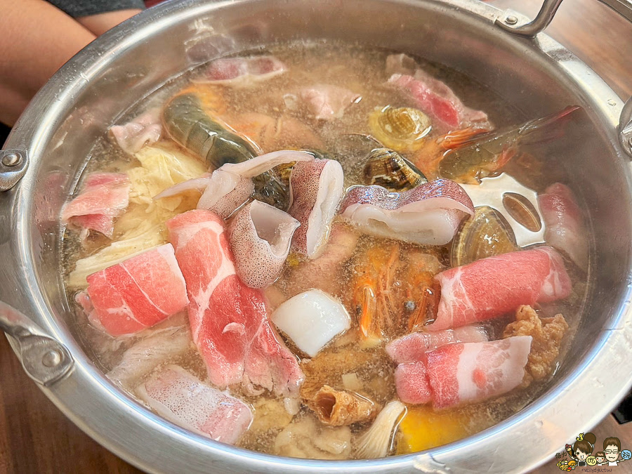 彰化住宿 彰化飯店 中部 親子 高鐵附近 好玩 有趣 推薦 親子住宿 五人房 馥御花園酒店