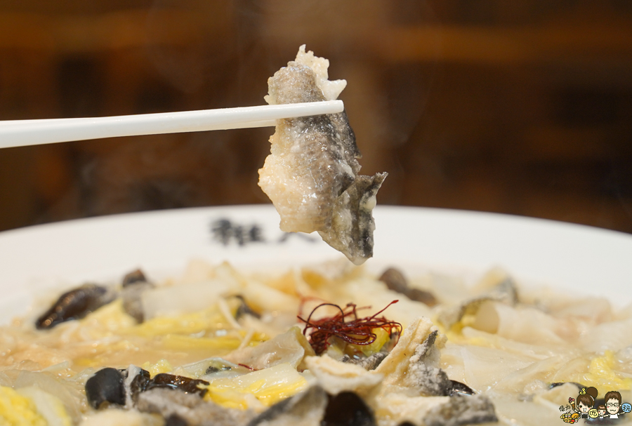 稚人酸菜魚 美術館 毋湯榴槤魚 蒜香酸菜魚 高雄美食 必吃 獨門 獨家