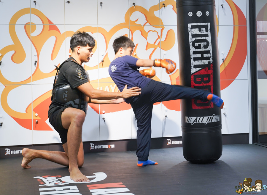 高雄泰拳運動健身中心-Super D 親子課程 互動 健身防身 鍛鍊 瘦身 泰拳 左營 鼓山 北高雄 