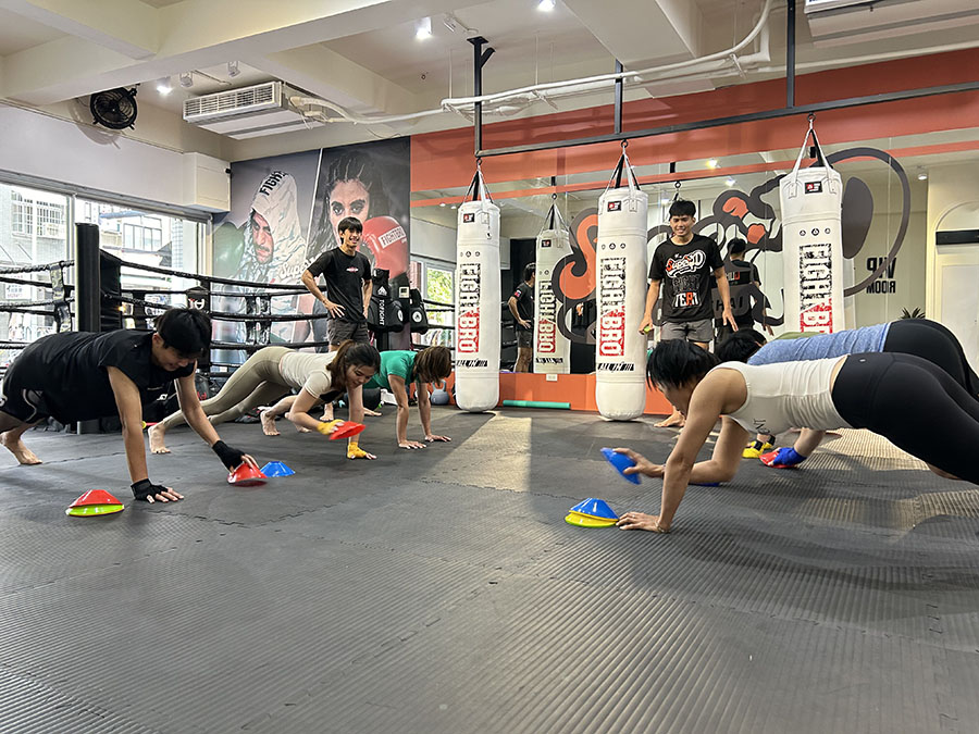 高雄泰拳運動健身中心-Super D 親子課程 互動 健身防身 鍛鍊 瘦身 泰拳 左營 鼓山 北高雄 
