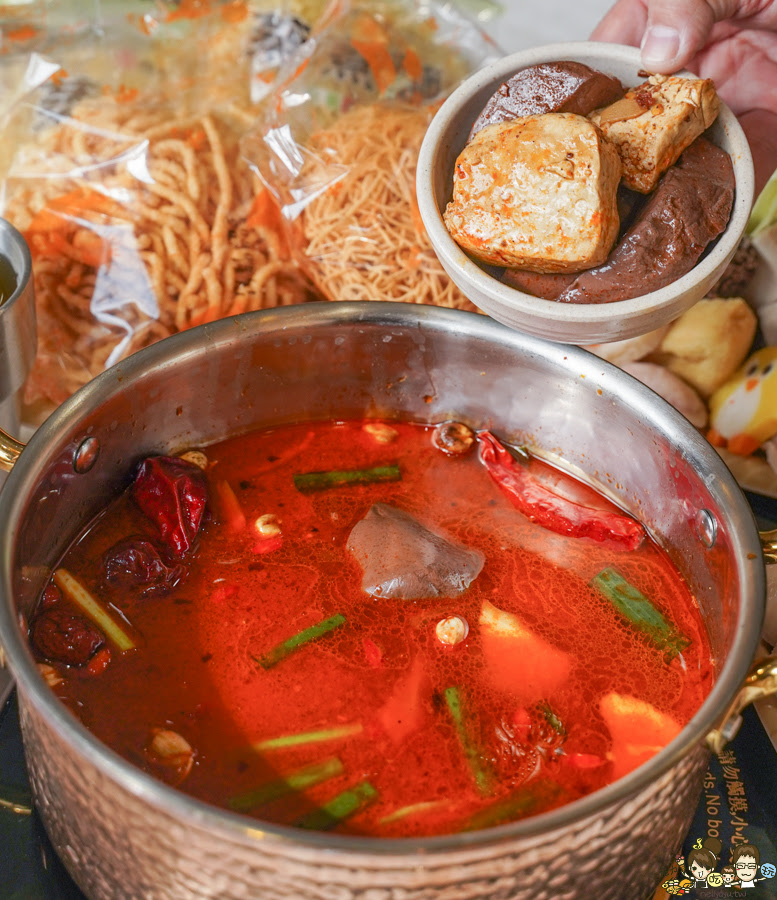  汕頭泉成沙茶潮鍋 高雄鐵道園區店 個人鍋 鍋物 吃到飽 肉肉 海鮮 包廂 自助吧 鴛鴦鍋 