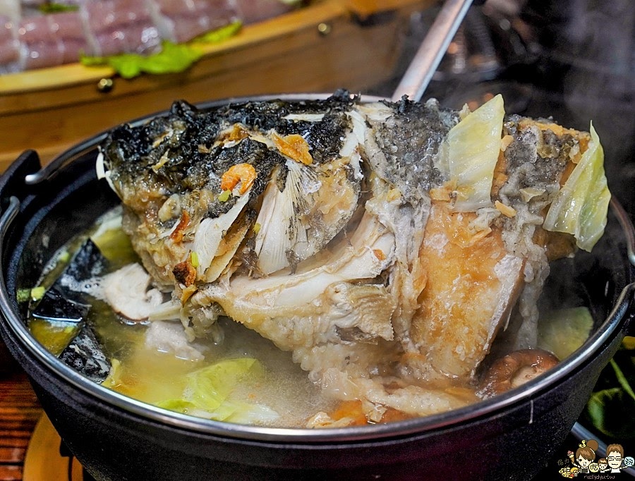 賽門汕頭火鍋 招牌手切牛 霸氣炙燒手切霜降牛 尾牙 春節 過年 好吃 推薦 聚餐 慶生 吃火鍋 汕頭 鍋物 海鮮 文山特區 鳳山