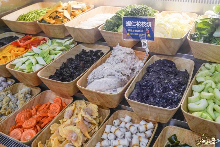 高雄久違 石頭火鍋 火烤兩吃 自助吧 高鐵美食 高鐵 左營 必吃 火鍋