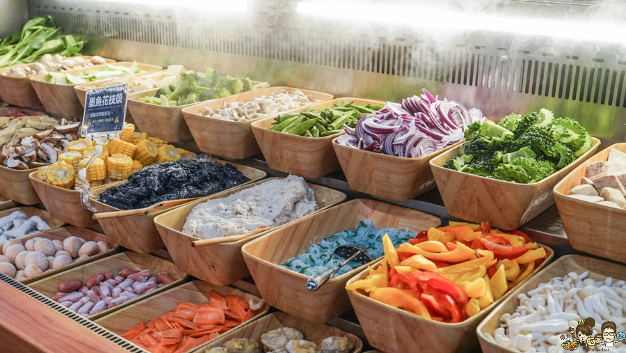 高雄久違 石頭火鍋 火烤兩吃 自助吧 高鐵美食 高鐵 左營 必吃 火鍋