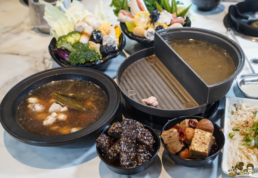 高雄久違 石頭火鍋 火烤兩吃 自助吧 高鐵美食 高鐵 左營 必吃 火鍋