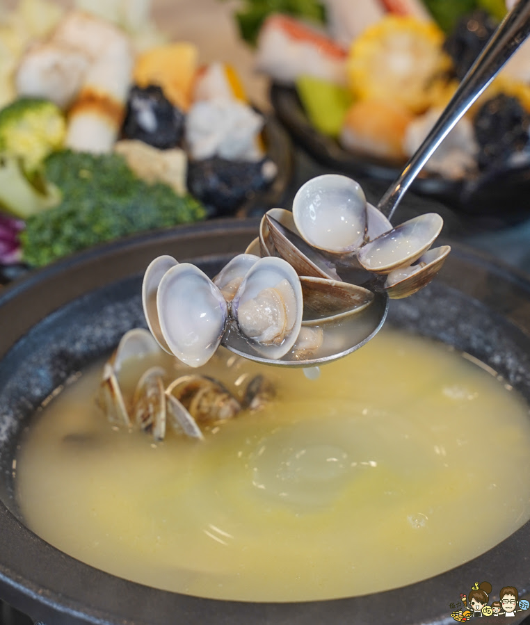 高雄久違 石頭火鍋 火烤兩吃 自助吧 高鐵美食 高鐵 左營 必吃 火鍋