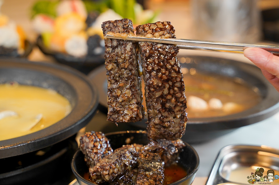 高雄久違 石頭火鍋 火烤兩吃 自助吧 高鐵美食 高鐵 左營 必吃 火鍋