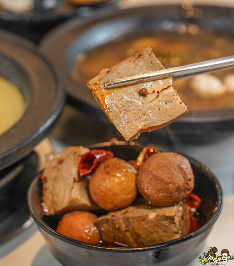 高雄久違 石頭火鍋 火烤兩吃 自助吧 高鐵美食 高鐵 左營 必吃 火鍋