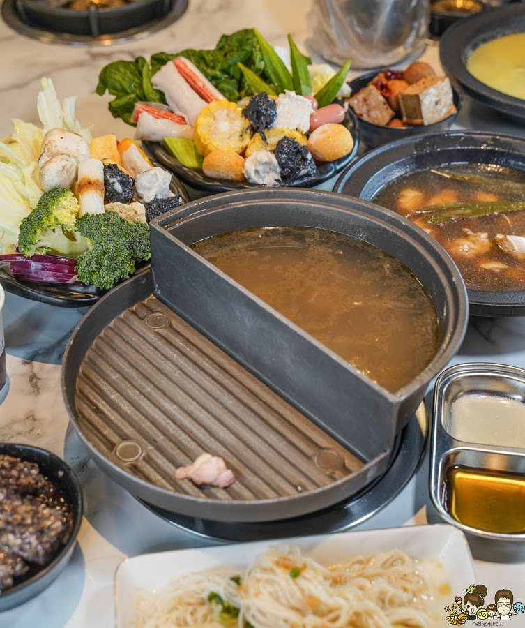 高雄久違 石頭火鍋 火烤兩吃 自助吧 高鐵美食 高鐵 左營 必吃 火鍋