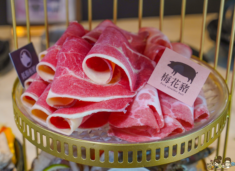 高雄久違 石頭火鍋 火烤兩吃 自助吧 高鐵美食 高鐵 左營 必吃 火鍋