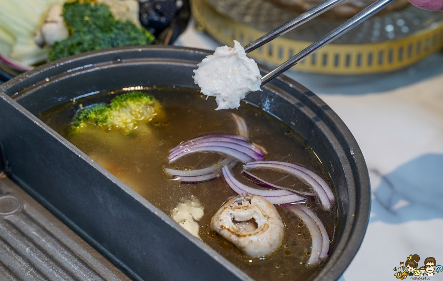 高雄久違 石頭火鍋 火烤兩吃 自助吧 高鐵美食 高鐵 左營 必吃 火鍋