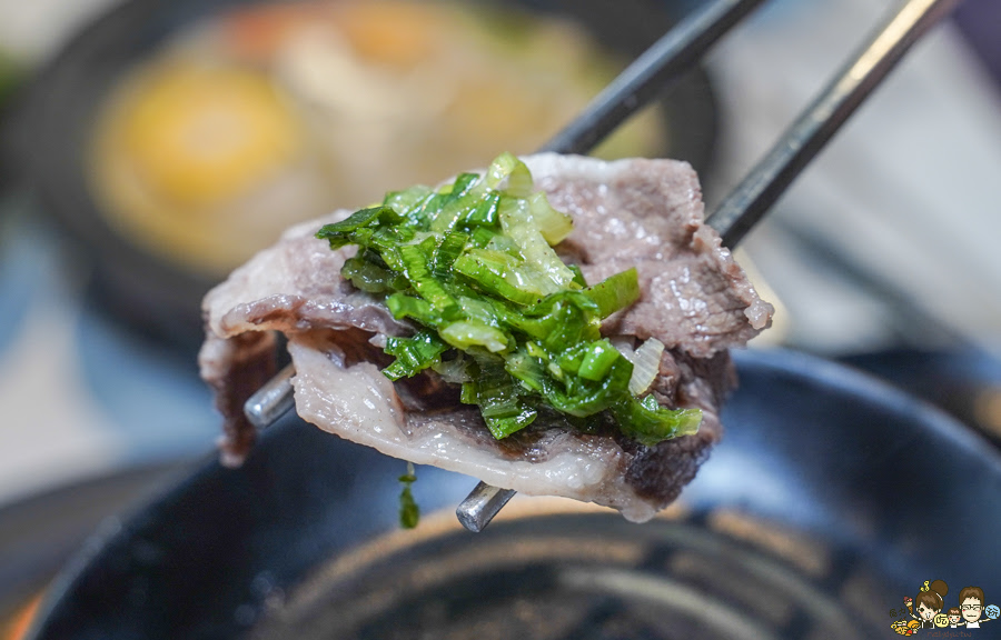 高雄久違 石頭火鍋 火烤兩吃 自助吧 高鐵美食 高鐵 左營 必吃 火鍋