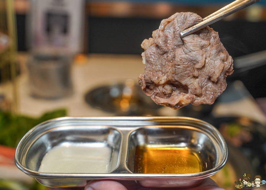 高雄久違 石頭火鍋 火烤兩吃 自助吧 高鐵美食 高鐵 左營 必吃 火鍋