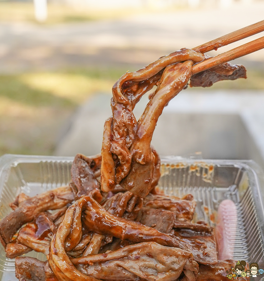 市場美食 自由黃昏市場 方芳麻辣手工菜 獨門 獨家 市場美食 滷味 乾鍋 好吃 麻辣燙 麻辣鴨血 鴨頭
