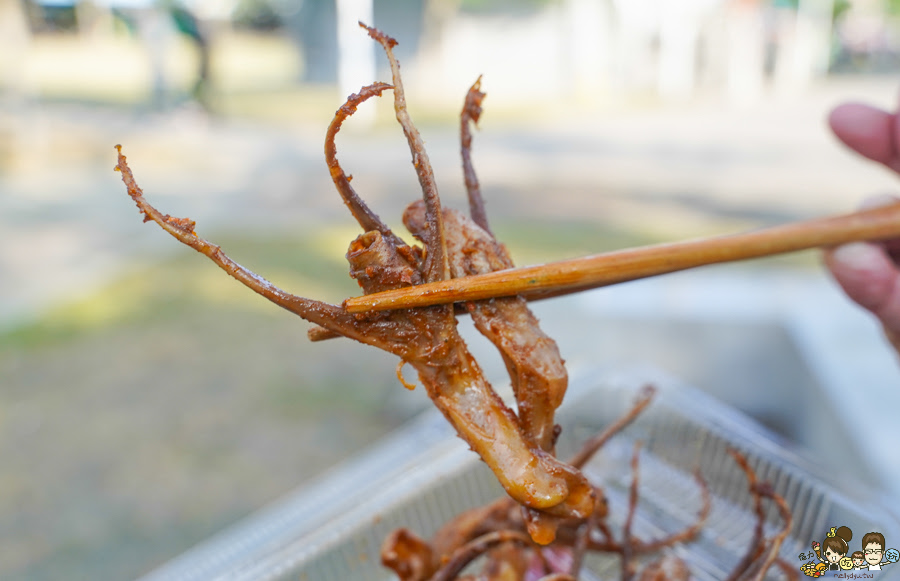 市場美食 自由黃昏市場 方芳麻辣手工菜 獨門 獨家 市場美食 滷味 乾鍋 好吃 麻辣燙 麻辣鴨血 鴨頭