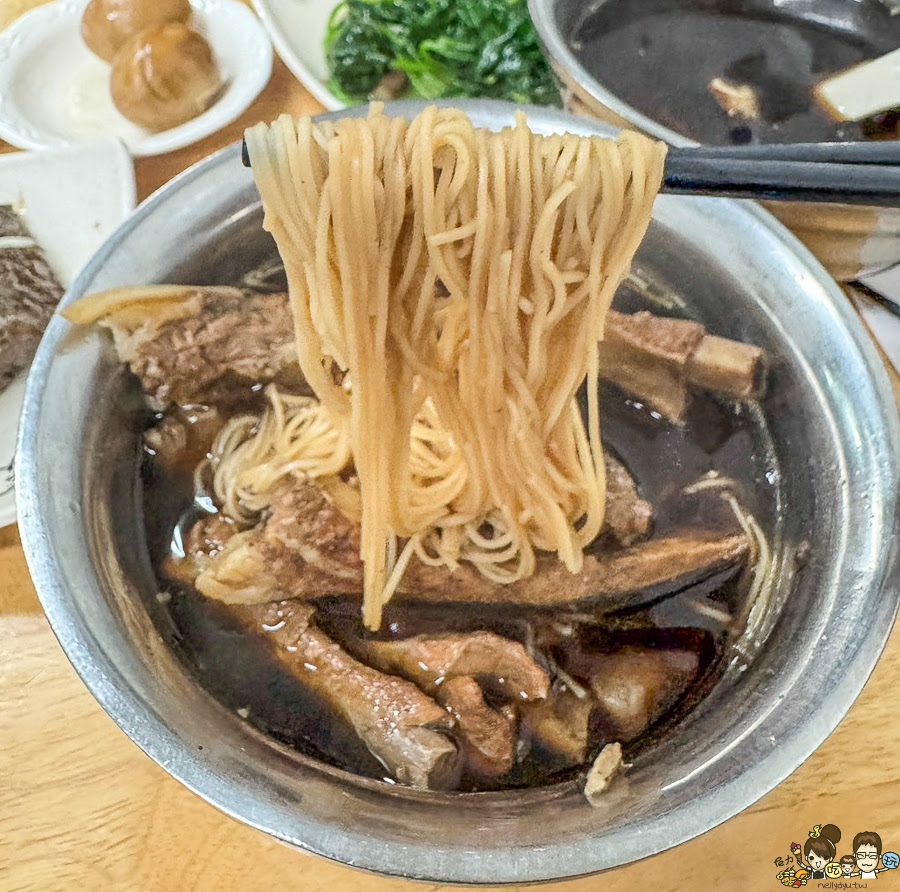 光華夜市 美食 高雄美食 藥膳排骨 宗 好吃 推薦 老店