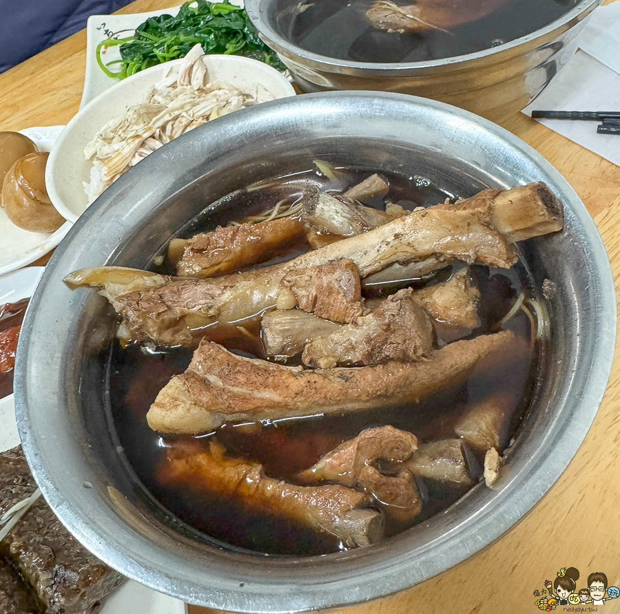 光華夜市 美食 高雄美食 藥膳排骨 宗 好吃 推薦 老店