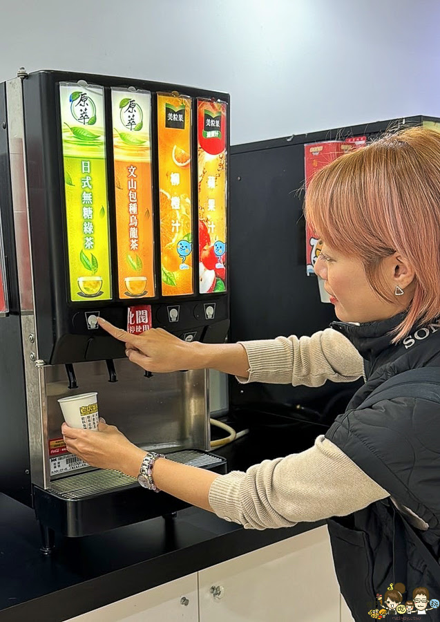 台南親子 台南景點 老虎蜜蜂遊樂園 仁德旗艦店 仁德交流道 免費喝 球池 貓咪