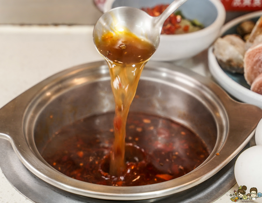 湯旺麻辣回轉火鍋-高雄總店 鍋物 左營 火鍋 吃到飽 回轉火鍋 迴轉 新奇 有趣 聚餐